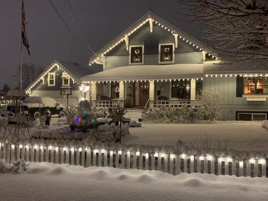 The Hazelhouse Bed and Breakfast Chilliwack Εξωτερικό φωτογραφία